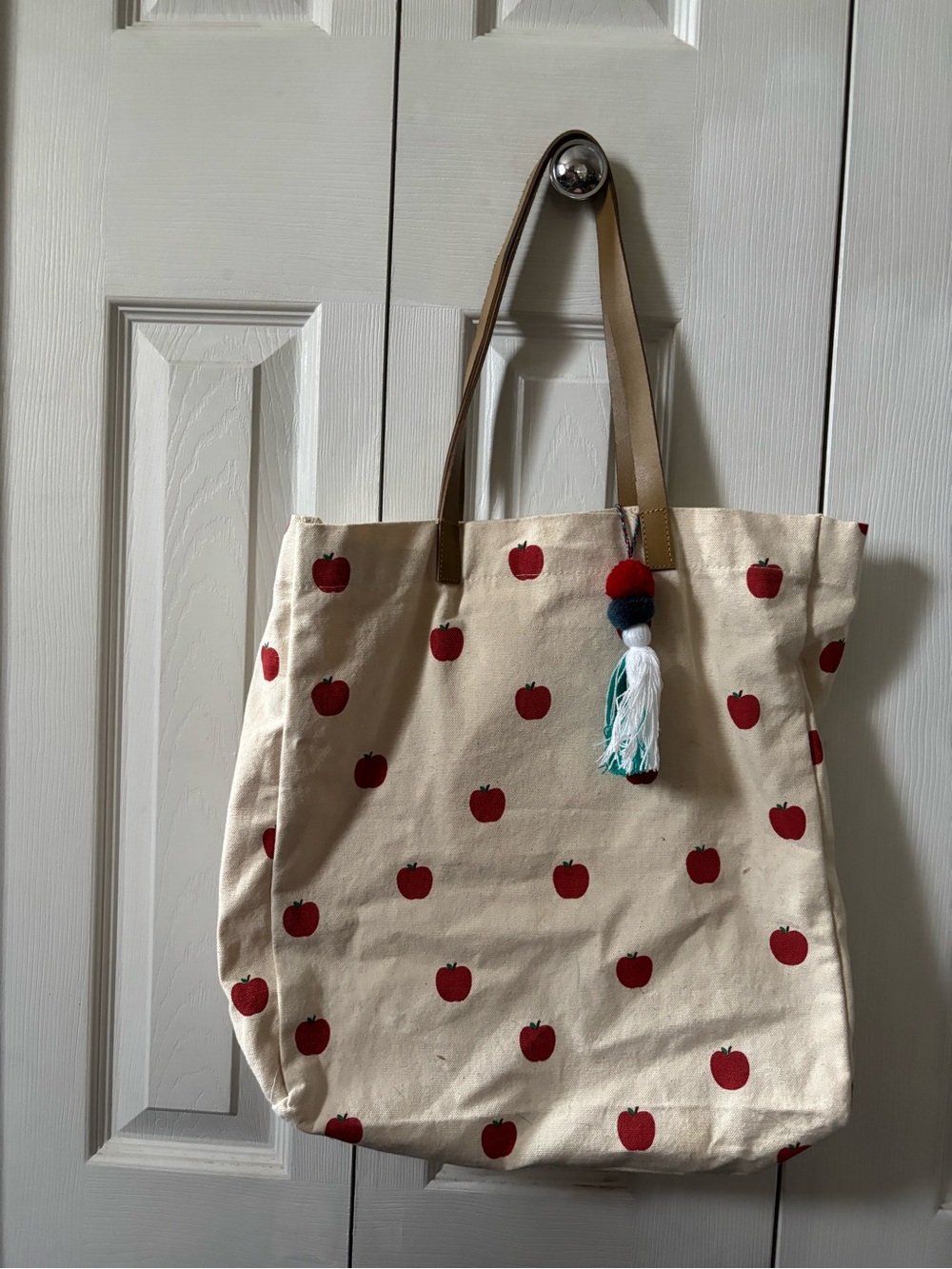 Apple tote bag